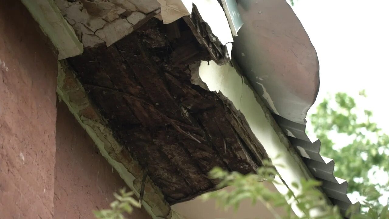 Якутия ракета. Обрушение штукатурки. Районы падения ракет союз. Кузнецк упала девушка с многоэтажки 4 декабря 2022. Упавшие фрагменты ракетоносителя.