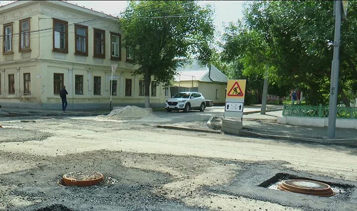 М горький оренбургская. Улица м.Горького Оренбург. Максима Горького Оренбург. Максима Горького Медногорск. Оренбург улица Максима Горького и Бурзянцева.