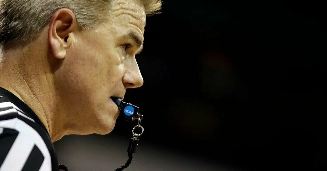 использовали футбольные арбитры до свистка сканворд. пьерлуиджи голлини pierluigi gollini. сельдяков владимир владимирович судья. свисток «футбол». использовали футбольные арбитры до свистка сканворд.