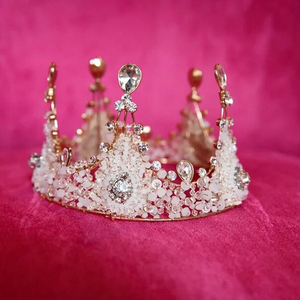 Корона 6. Корона 6. Гребень корона. Корона 6. Нашивка «корона».