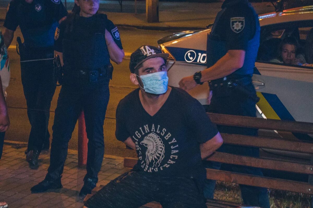 полиция хулиганы