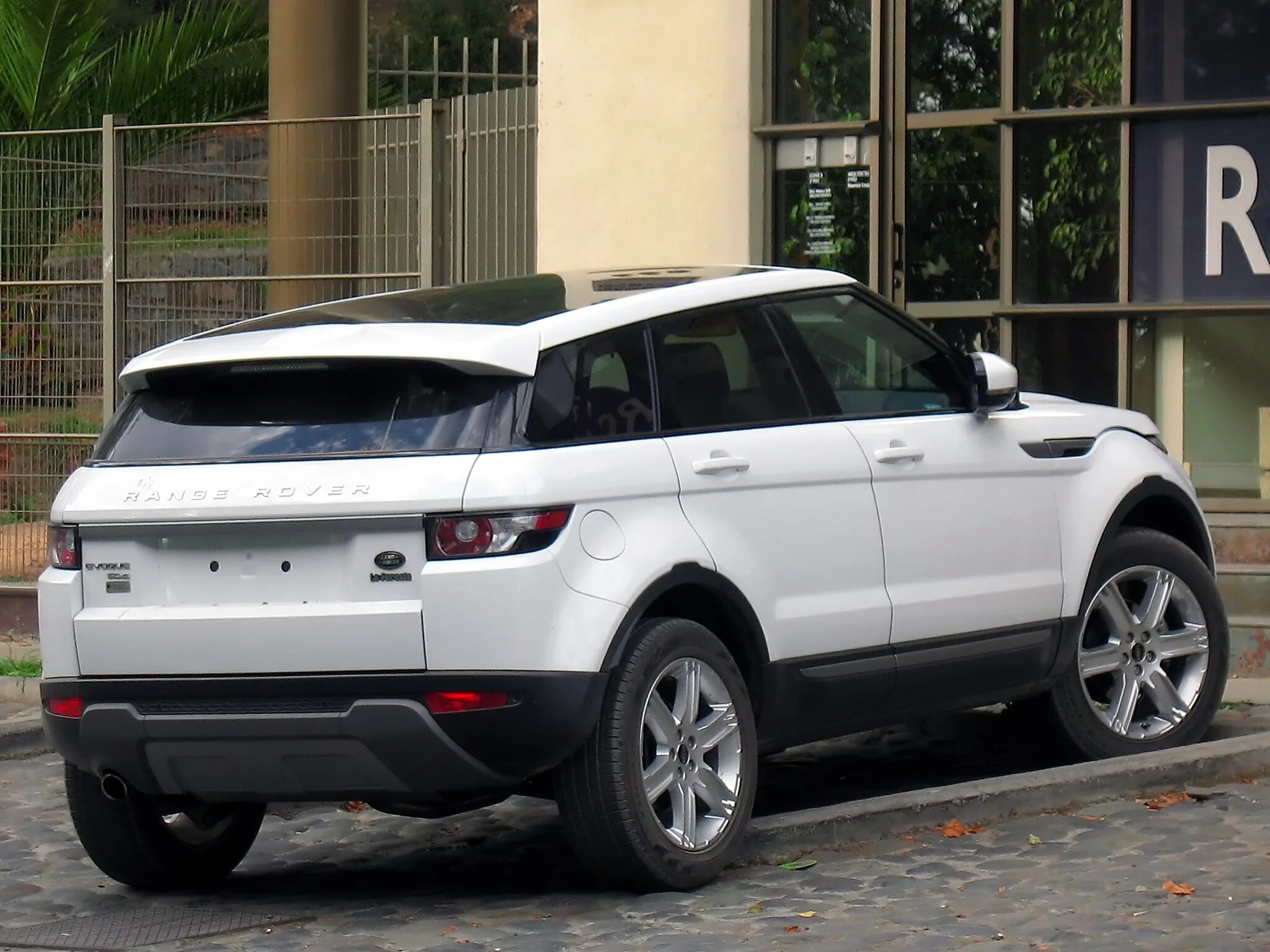 Range rover evoque si4. Land rover range rover evoque 2. Land rover range rover evoque 2012. Range rover evoque 2. Land rover evoque 2020.