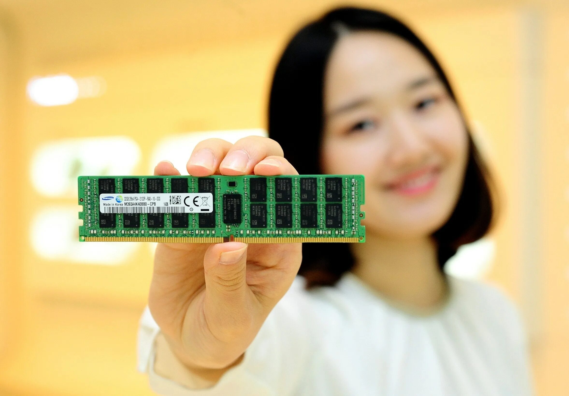 Ddr4 18 20 20 40. Samsung ddr4. 128 гб оперативной памяти ddr4. оперативная память в руке. оперативная память фото.
