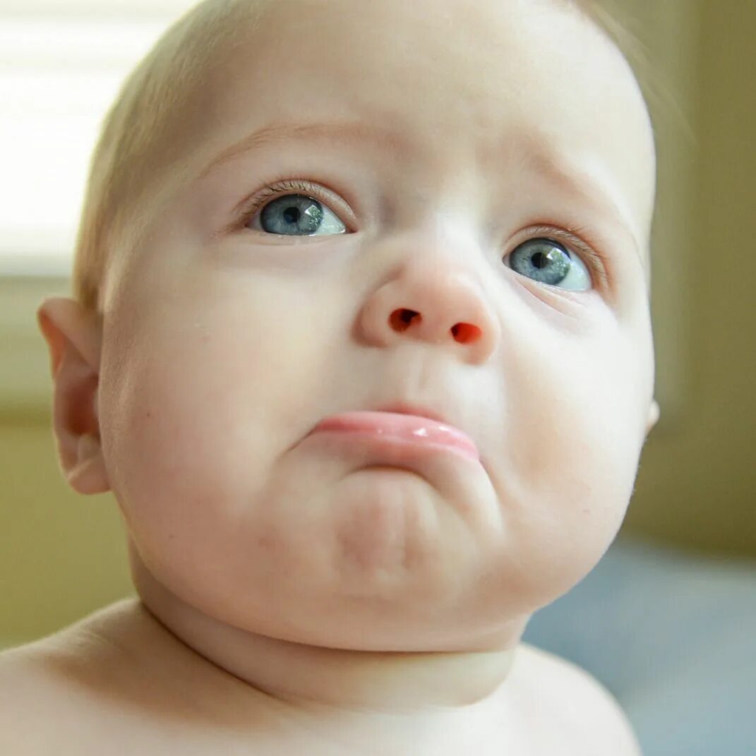 Baby full. Новорожденный думает. Baby think. Baby think. Baby think.