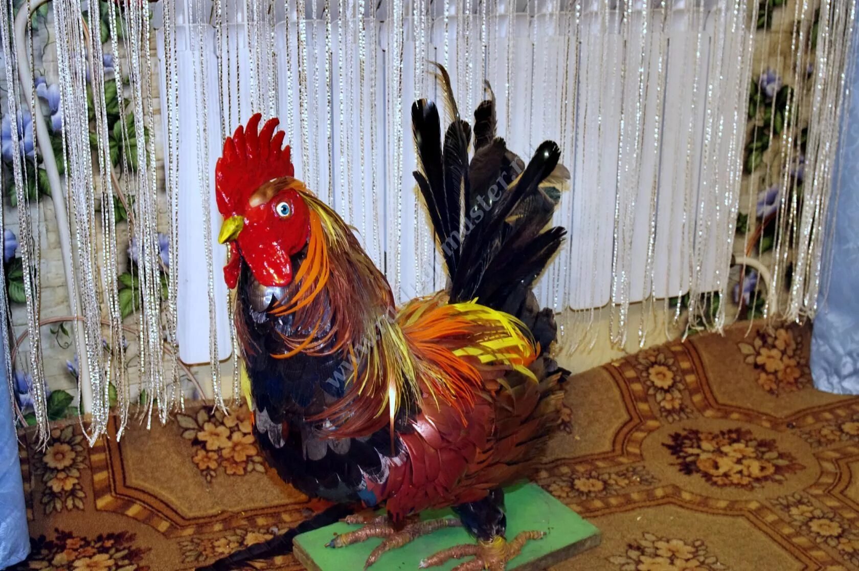 Как сделать домашнего петушка. Как сделать домашнего петушка. Бентамка порода феникс. Как сделать домашнего петушка. Петушки из сахара в формочках.
