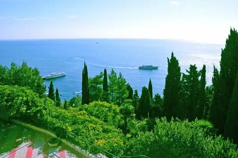 Алушта есть ли море