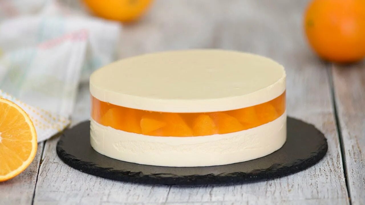 Апельсиновый муссовый. Муссовый торт апельсин. муссовый торт манго-маракуйя. торт манго апельсин. апельсиновое конфи для торта.