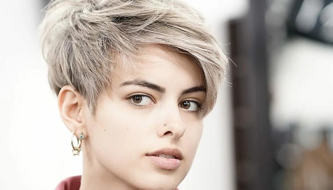 Ультракороткие пикси 2021. Морена баккарин стрижки. Короткая стрижка дает. Алисса милано стрижки. Короткая стрижка дает.