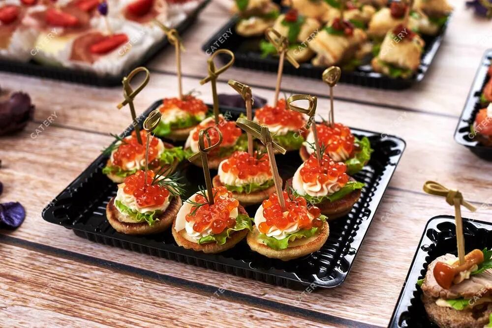канапе фингер фуд. фуршетное меню. закуски для фуршетного стола. канапе тарталетки рецепты с фото. канапешки с тарталетки.