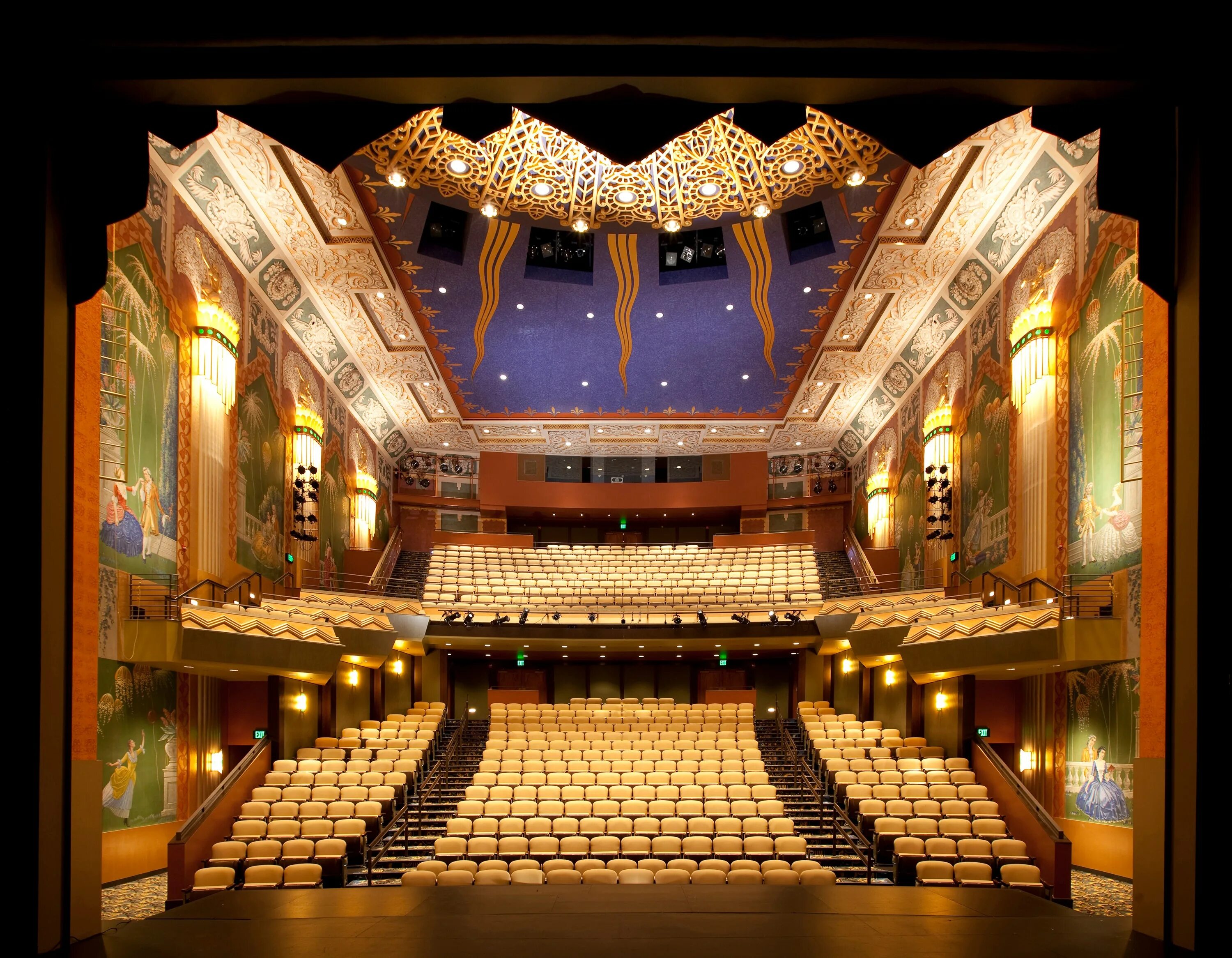 Парамаунт театр в Сиэтле. Paramount Theater (Окленд, Калифорния). Paramount Theatre (Austin, Texas). Бостонский театр.