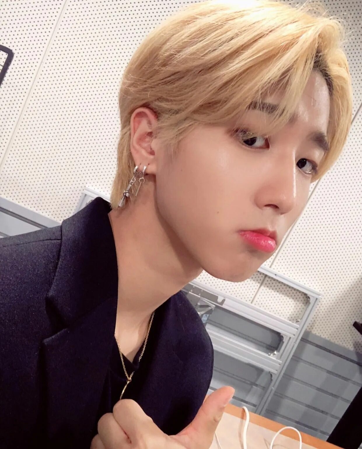 Как зовут хан джисона. Хан джисон. джисон стрей. джисон stray kids. хан джисон stray kids.