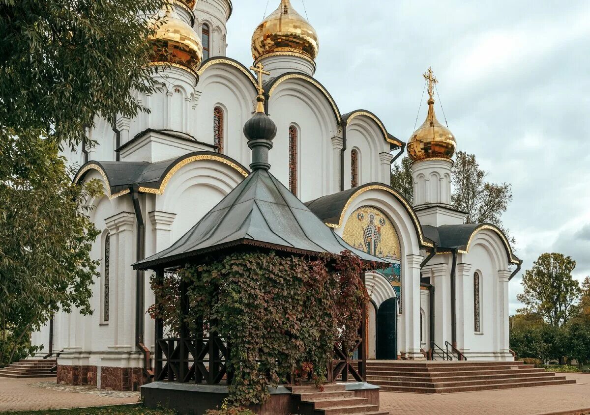 Никольский монастырь в москве. Свято-Никольский монастырь в Переславле-Залесском. Никольский женский монастырь Переславль-Залесский. Свято Никольский монастырь Переславль. Могилев Свято Никольский женский монастырь.