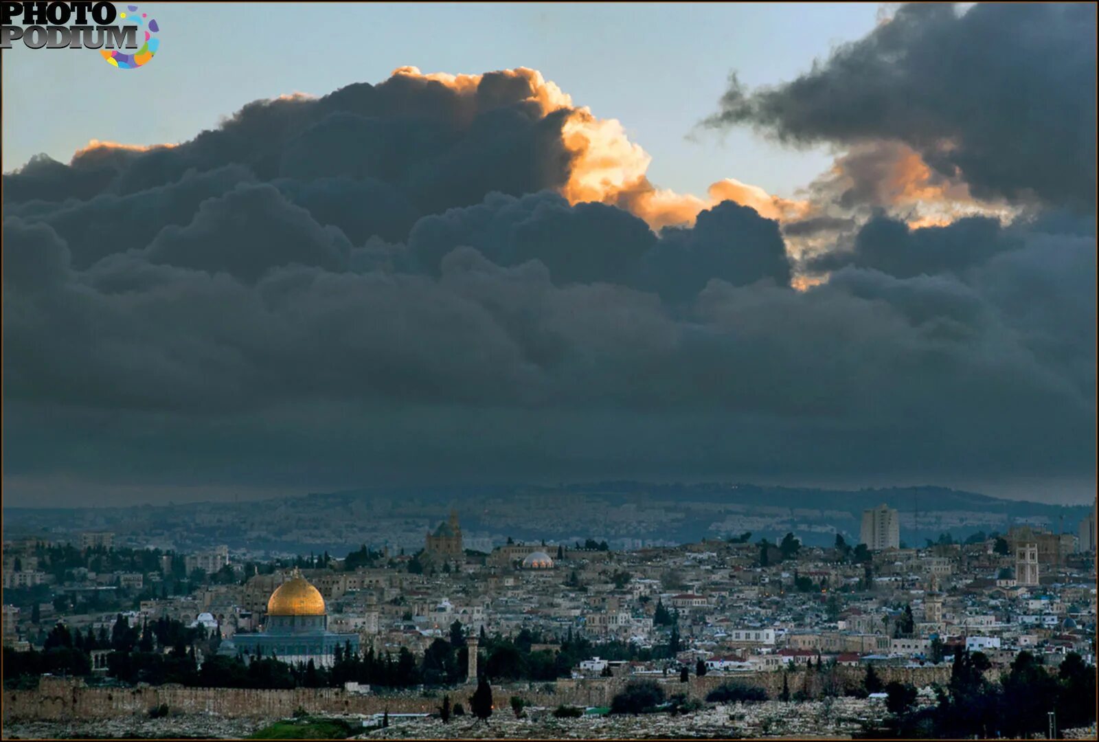 Понтий пилат мастер и маргарита. Прокуратор ершалаима. Прокуратор ершалаима. Прокуратор ершалаима. Мастер и маргарита сериал 2005 понтий пилат.