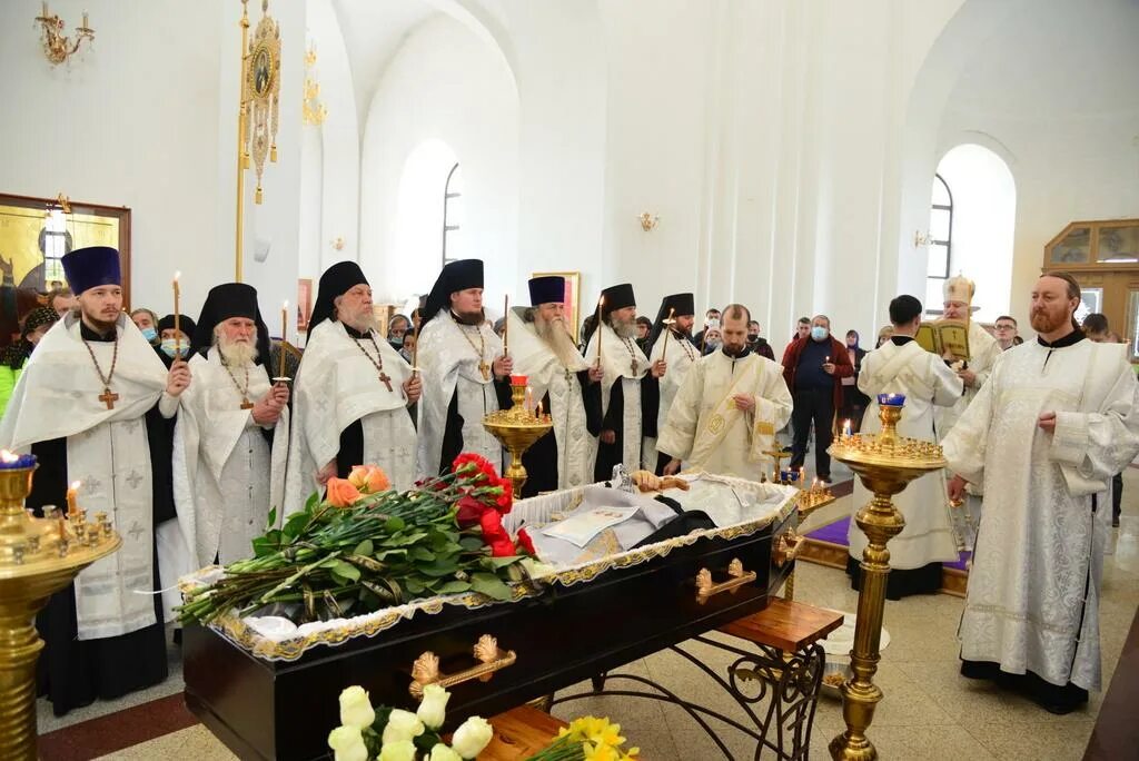 Предание земле усопшего