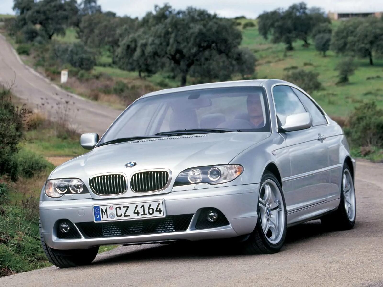 Е46 характеристики. BMW 3 e46 2003. BMW e46 Coupe. BMW e46 рестайл. BMW e46 Рестайлинг.