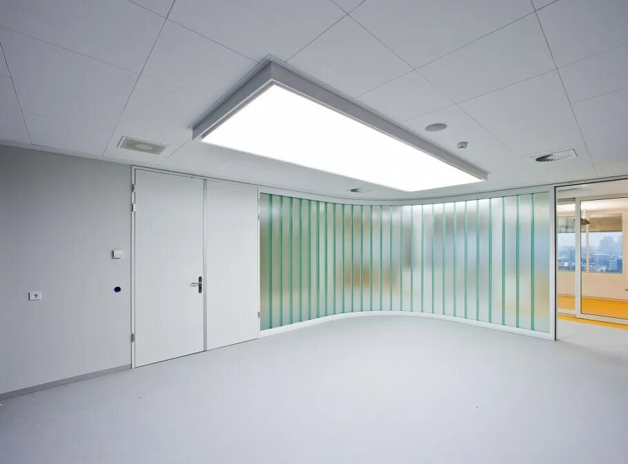 Лампы освещения для офисов рекламных. Микроклимат освещение. Вентиляция офисных помещений. Система вентиляции в офисе. Севгу, севастополь, университетская улица, 31.