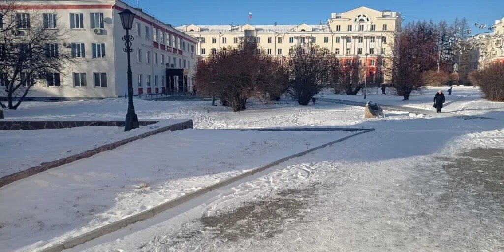 Североуральская площадь. Североуральск. Североуральский сквер.