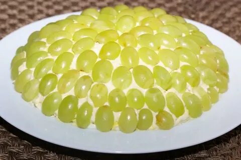 Салат с копченой курицей и виноградом рецепт