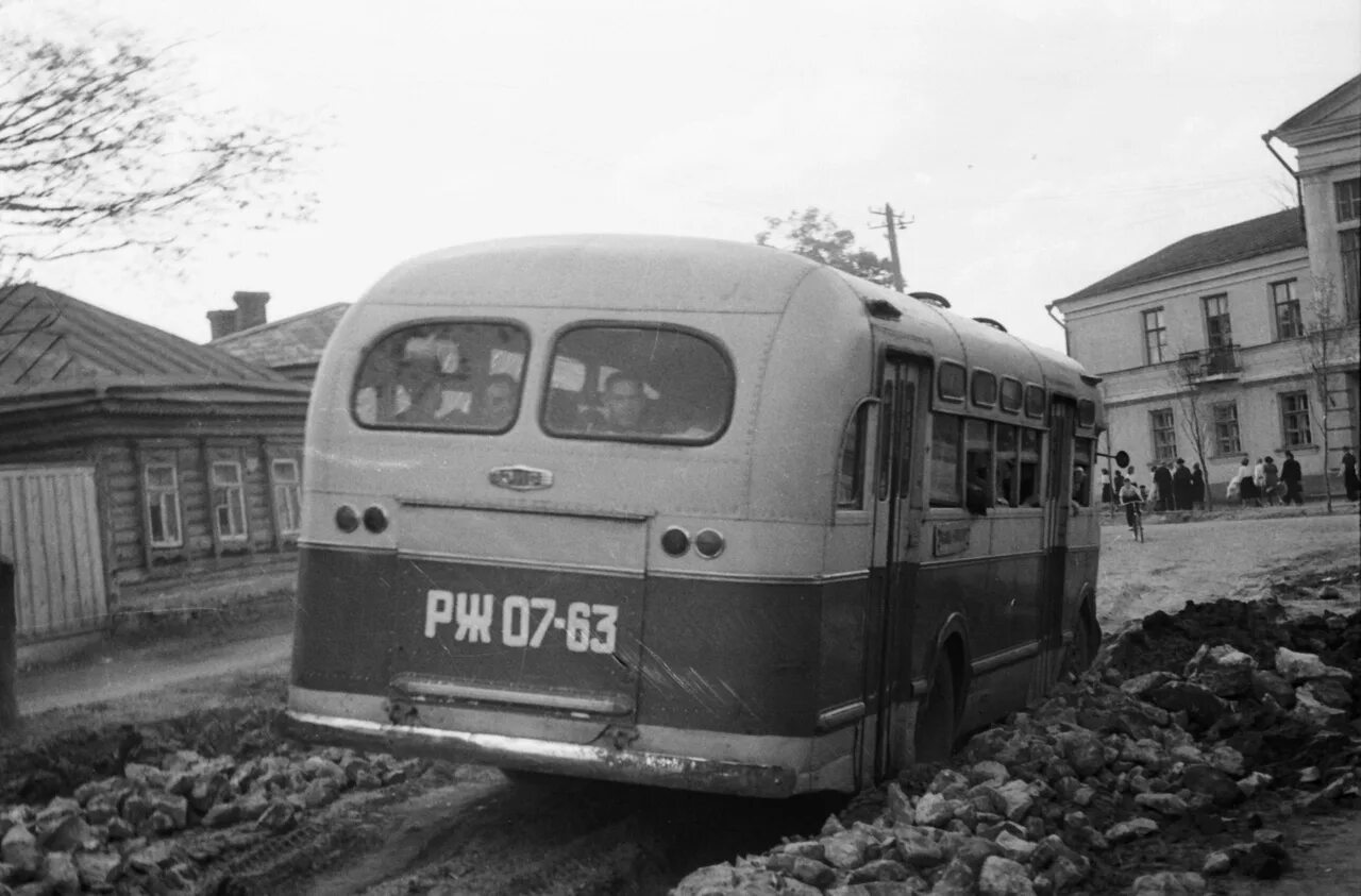 Советская Рязань. Рязань 1950 годы. Рязань старый город автобус. Старые автобусы Рязань. 2 бус транспорт