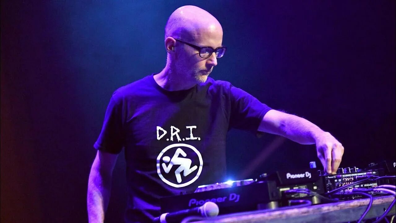 Moby trouble so