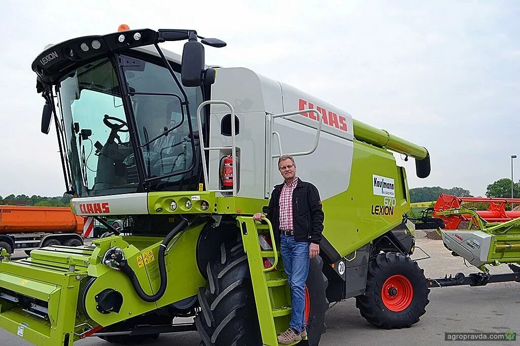 Комбайн Лексион. Комбайн Клаас Лексион 6700. CLAAS Harsewinkel. Клаас Лексион 6500.