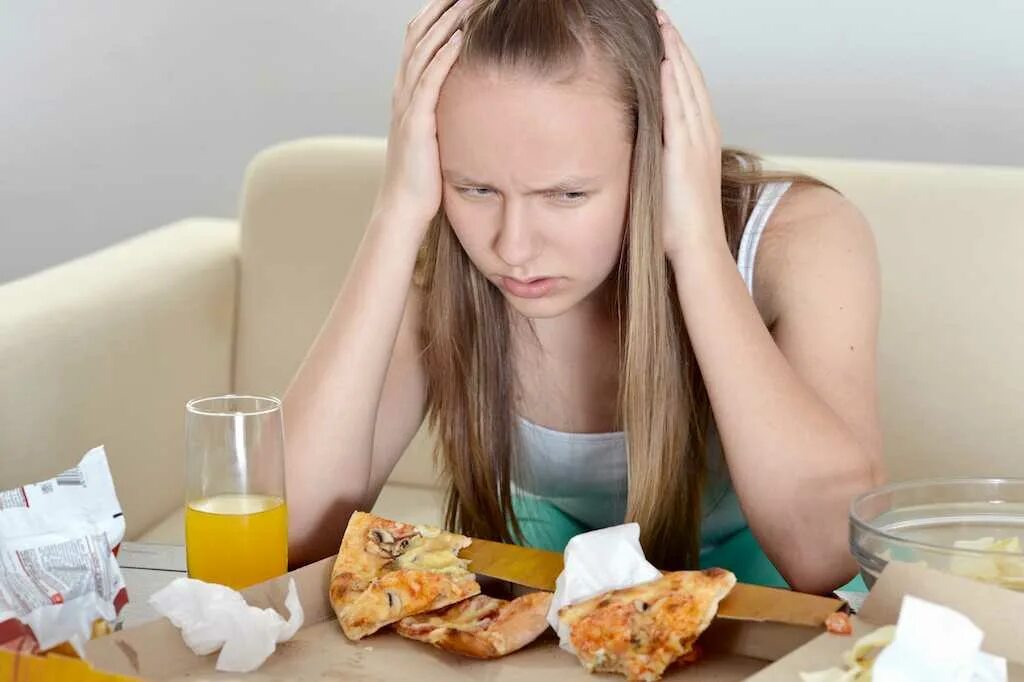 Заедание стресса. Стресс и еда. Переедание от стресса. Неправильное питание. Что делать если сильно переел
