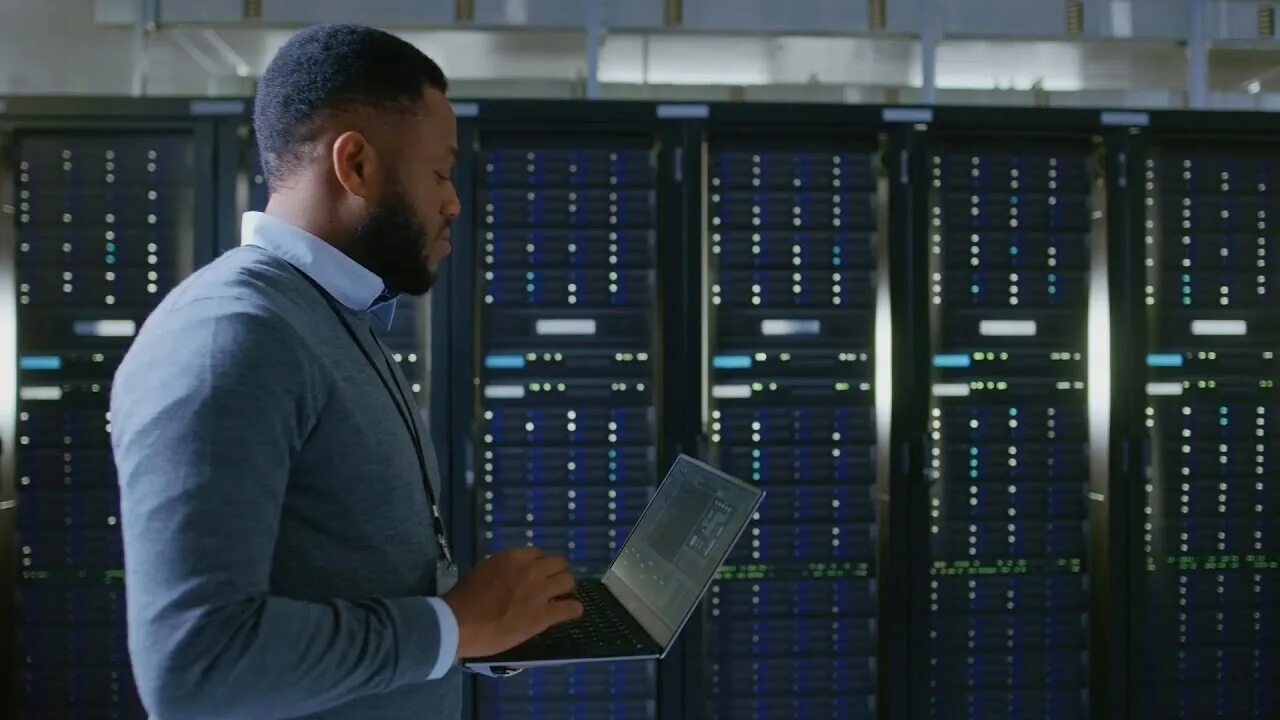 Traders servers. Servers work. винчестерный блак данных. it technician. informaticien.