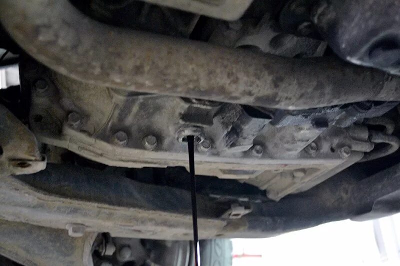 Замена масла акпп ленд ровер. Пробка акпп freelander 2. заливная пробка акпп фрилендер 2 дизель 2.2. freelander 2 3.2 масло в кпп. пробка уровня масла акпп фрилендер 2.