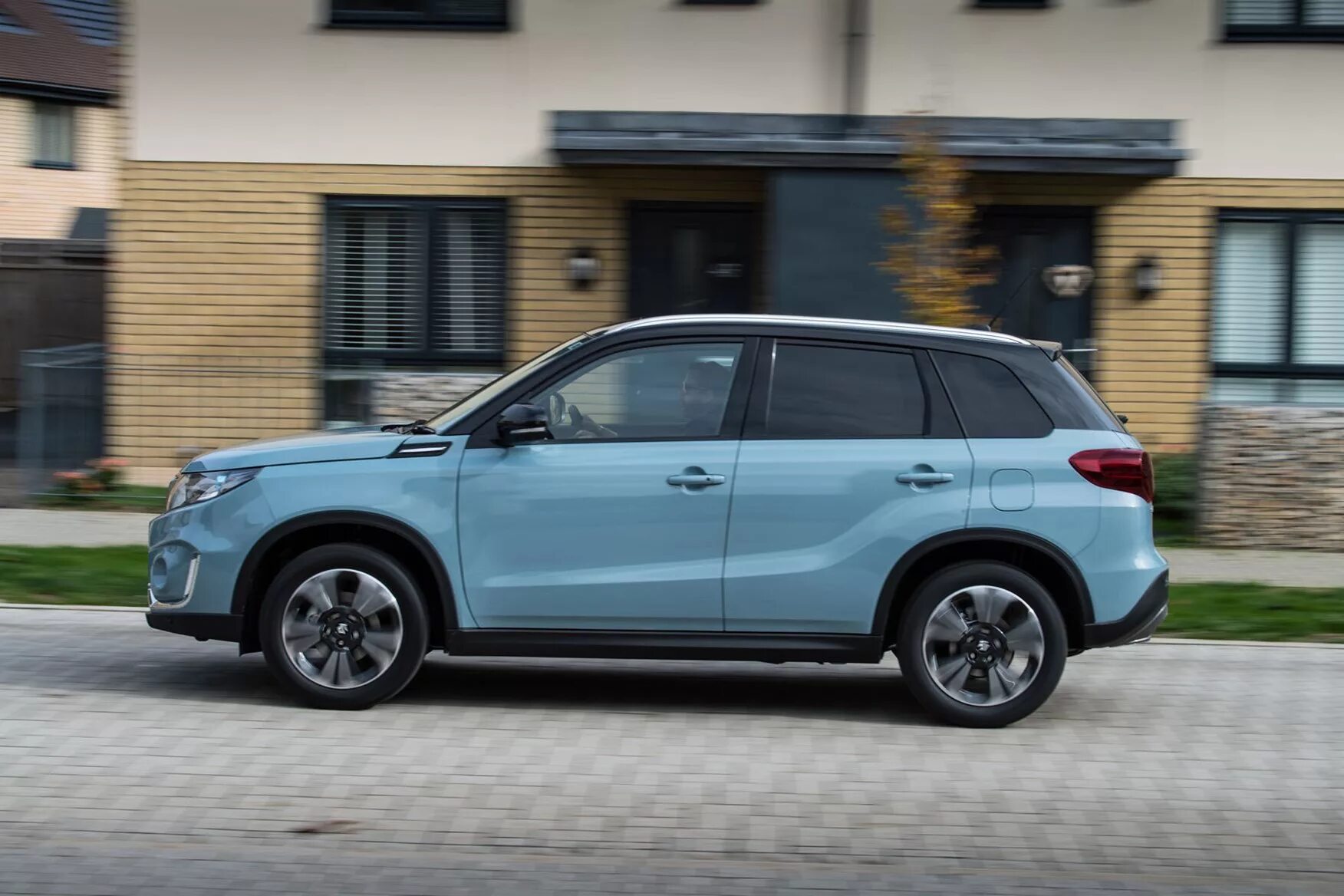 Suzuki vitara mt. Suzuki Vitara 2019. Сузуки Витара 2 2019. Сузуки Витара 4. Suzuki Grand Vitara 2018 серая.