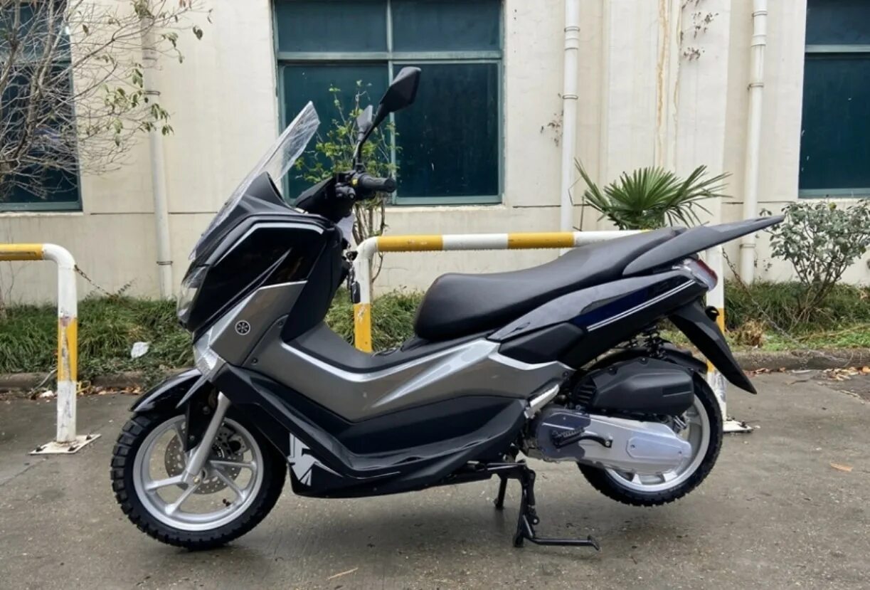 Макси скутер Quantum 125. Скутер Quantum 50/125 13. Максискутер Квантум 50. Скутер quantum 125