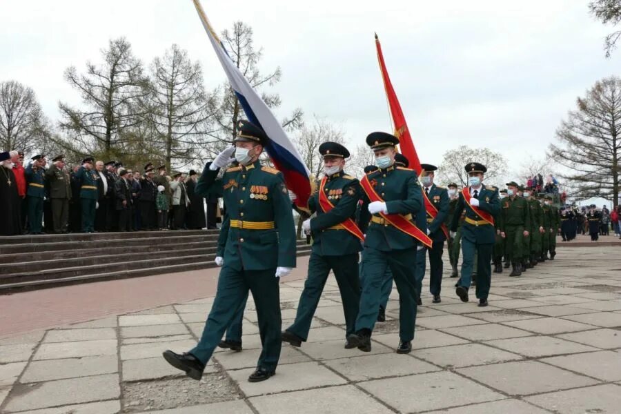 Ул 9 мая рыбинск. 9 Мая Рыбинск. Парад в Рыбинске 9 мая. Ветераны вс г Рыбинска. Возложение цветов 9 мая Обнинск.