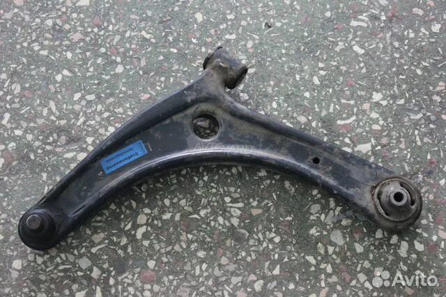 Рычаг митсубиси аутлендер 3. Mitsubishi 4013a428. Рычаг outlander xl. Рычаг митсубиси аутлендер 3. Передний рычаг аутлендер 3.