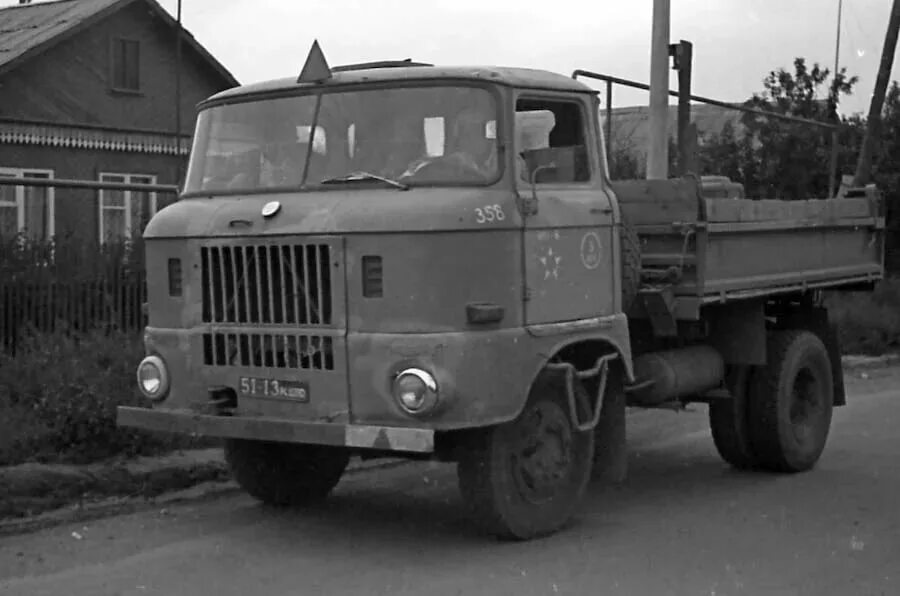 Грузовик производства гдр 5 букв. Ifa w50l самосвал. грузовик ifa w50. грузовики ифа w50. ifa w50l бортовой.