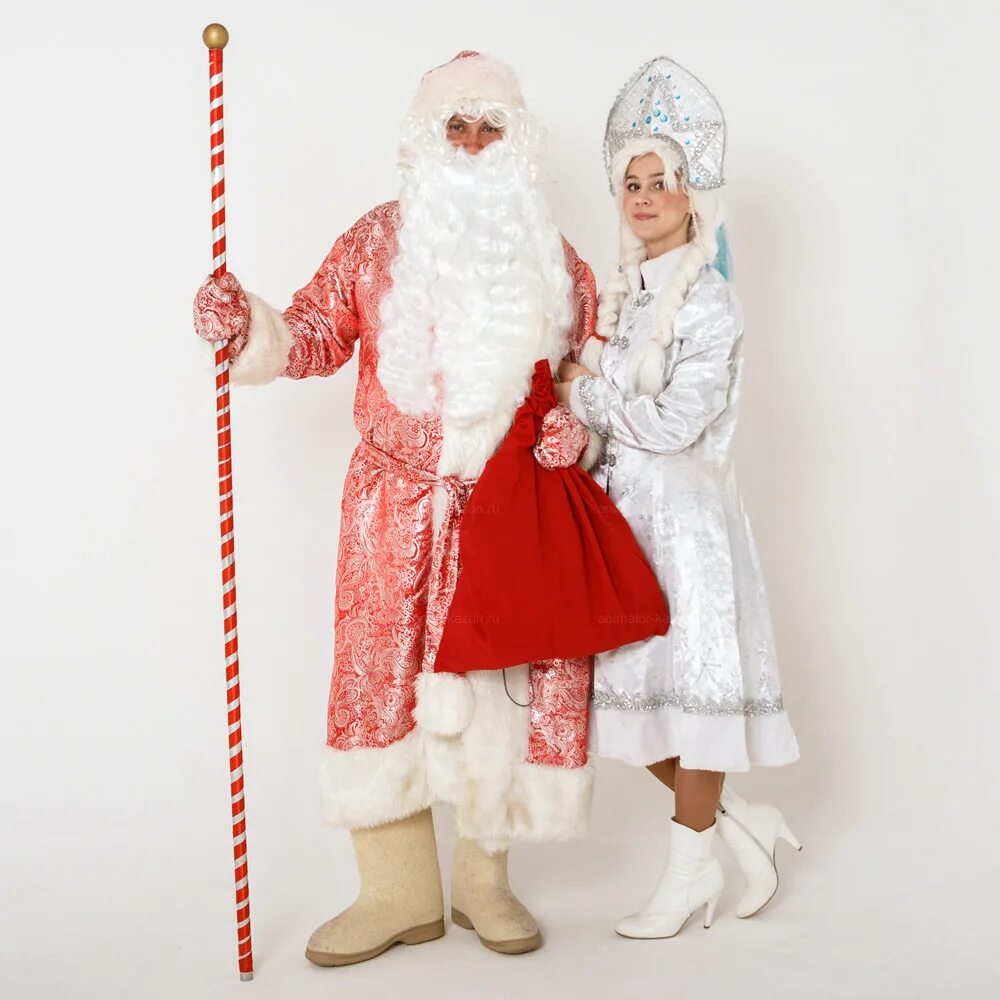 Дед мороз со снегурочками. Вечеринка в стиле дедов морозов и снегурочки. Креативные дед мороз и снегурочка. Креативные дед мороз и снегурочка. Новый год дед мороз и снегурочка.