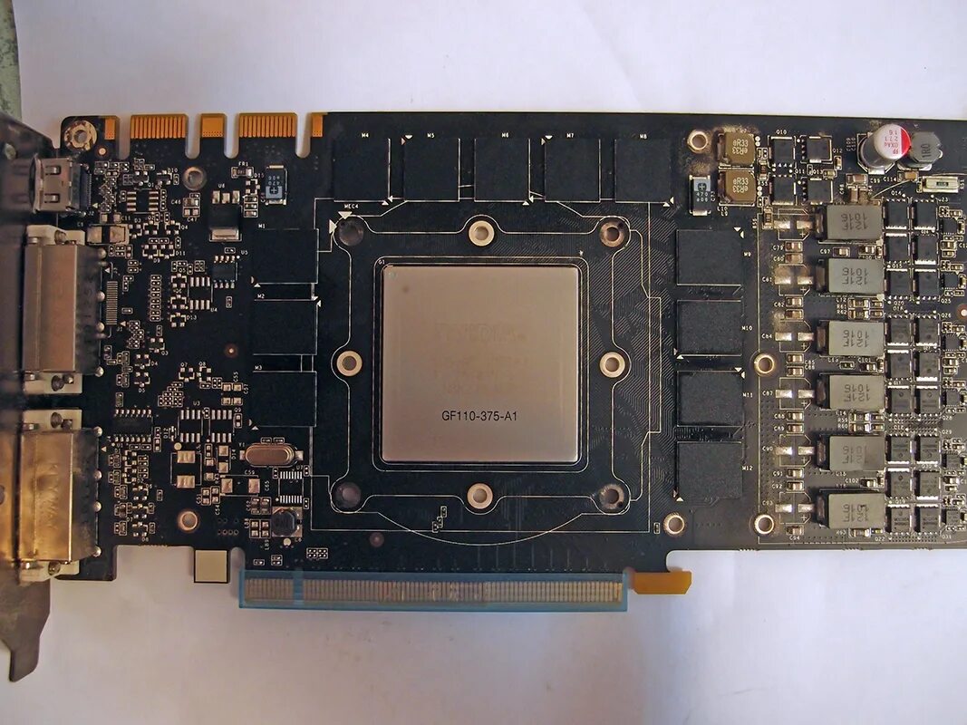 Gtx core. Gtx 580 плата. gtx 580 throttling. gtx 580 и 480 bga. gtx 580 мобильная.