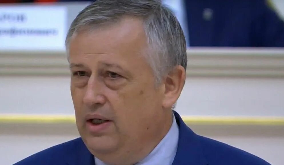Худший губернатор. Дрозденко. губернатор ленобласти. губернатор 2000 питер. дроздянка европейская.