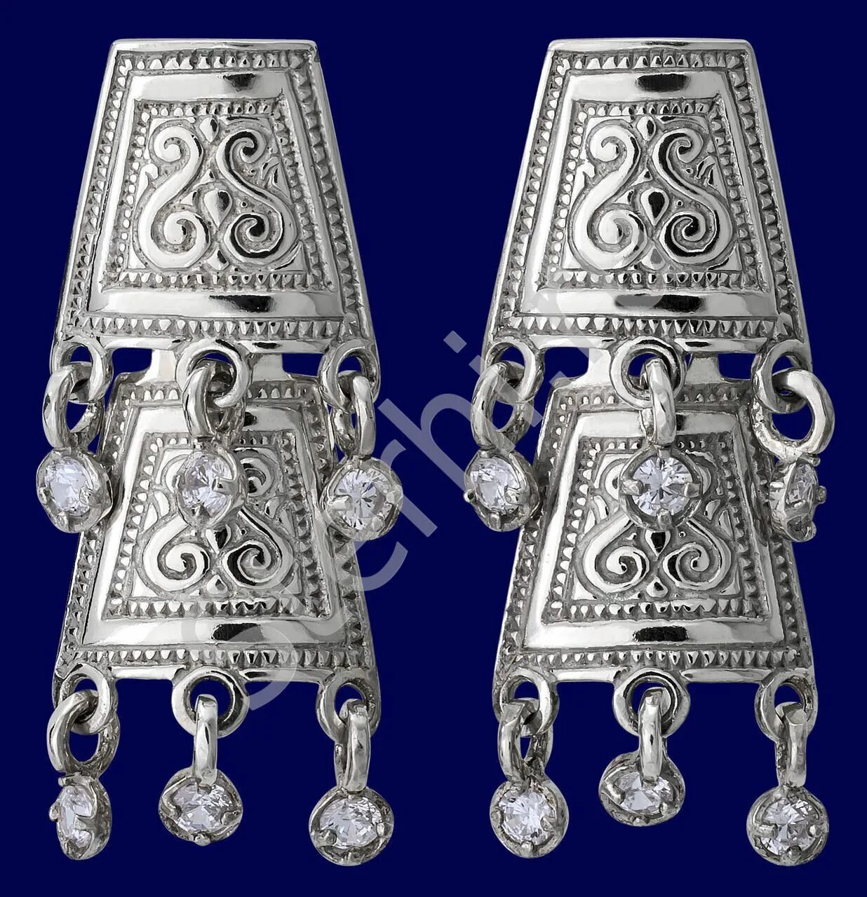 якутские украшения. якутские национальные серьги стерх. якутское серебро стерхи. якутские украшения из серебра стерхи. якутские серебряные ювелирные украшения.