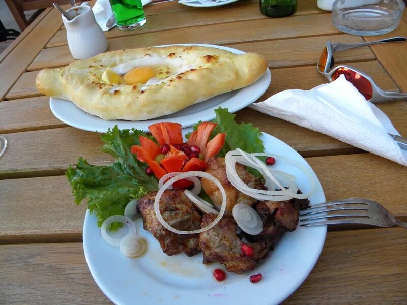 Хачапури шашлык. Хинкали хачапури шашлык грузия. хинкали, хачапури, шашлык , люля кебаб. кавказский завтрак. шашлык аджарский.