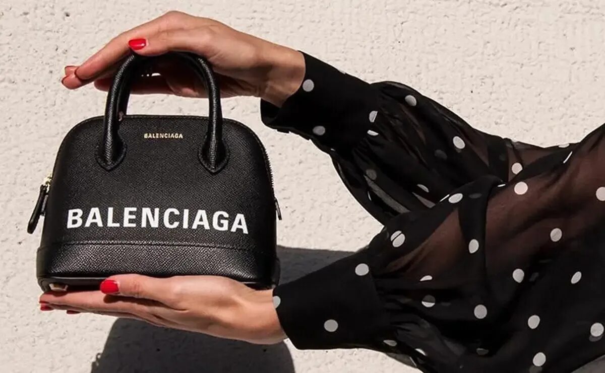 Баленсиага 43 кроссовки баленсиага. Balenciaga вещи. Кроссовки баленсиага 37. Баленсиага одежда мужская коллекция. Зипка balenciaga.