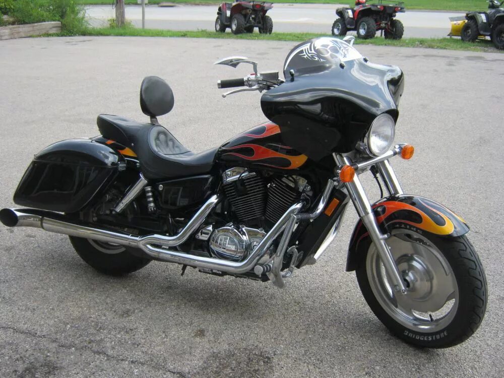 Honda shadow 1100 phantom. Honda vt1100 shadow sabre. Honda vt1100 shadow spirit. Honda shadow 1100 sabre. Хонда шадоу 1100.