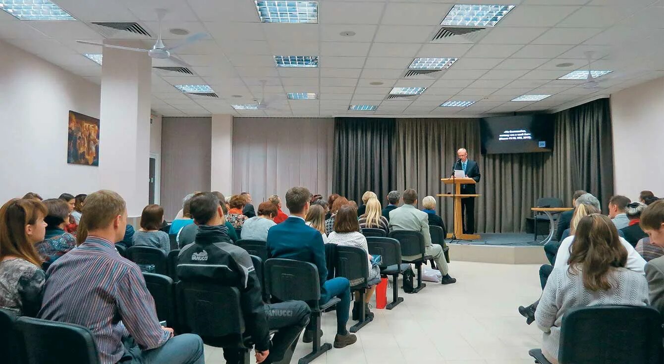 Встречи собрания свидетелей иеговы. Совет старейшин свидетели иеговы. Встречи свидетелей иеговы. Последователи иеговы. Встречи собрания свидетелей иеговы.