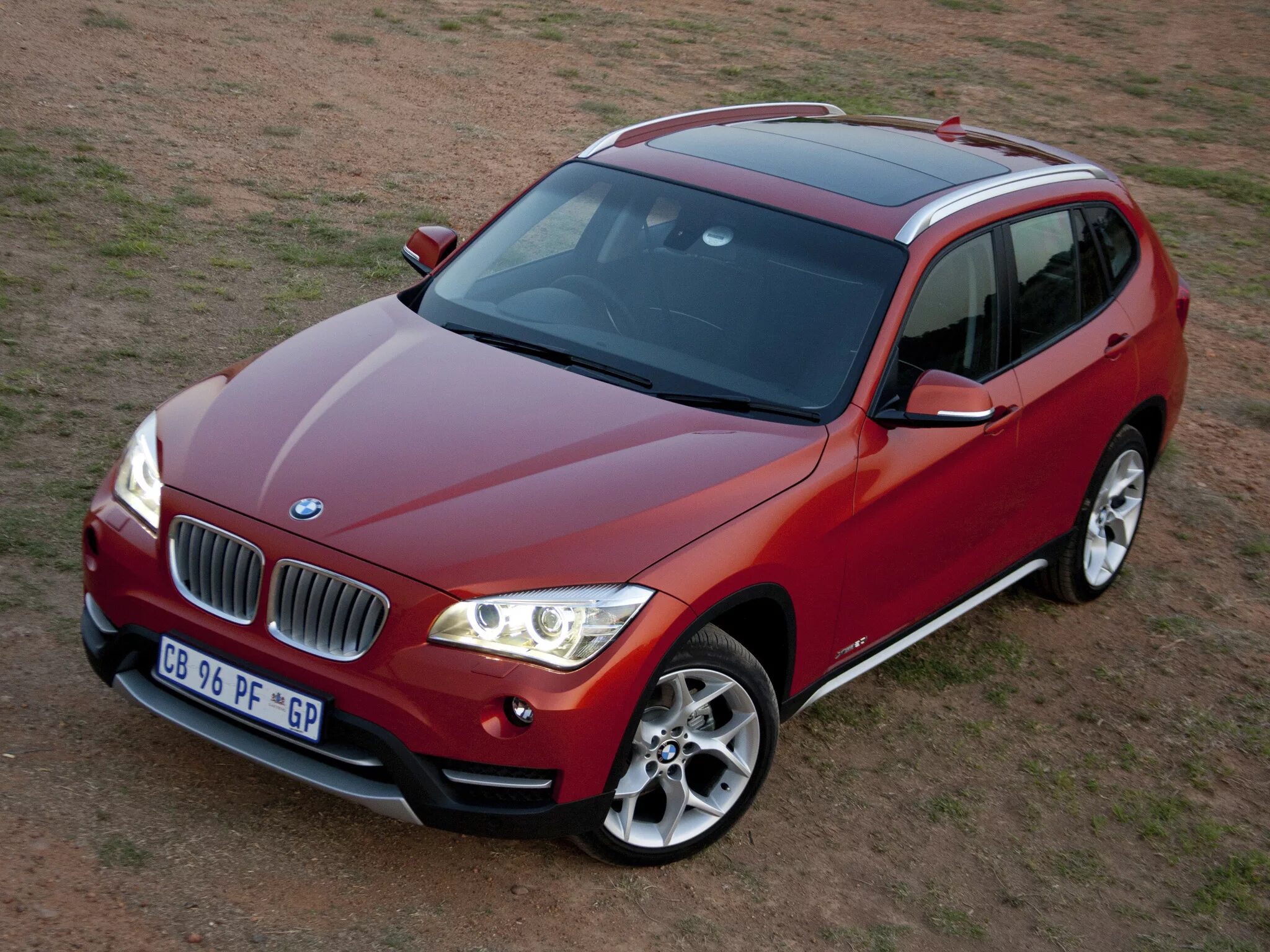 Х 1 автомобиль. BMW x1. БМВ х1 красная. BMW x1 e84. BMW x1 2012.