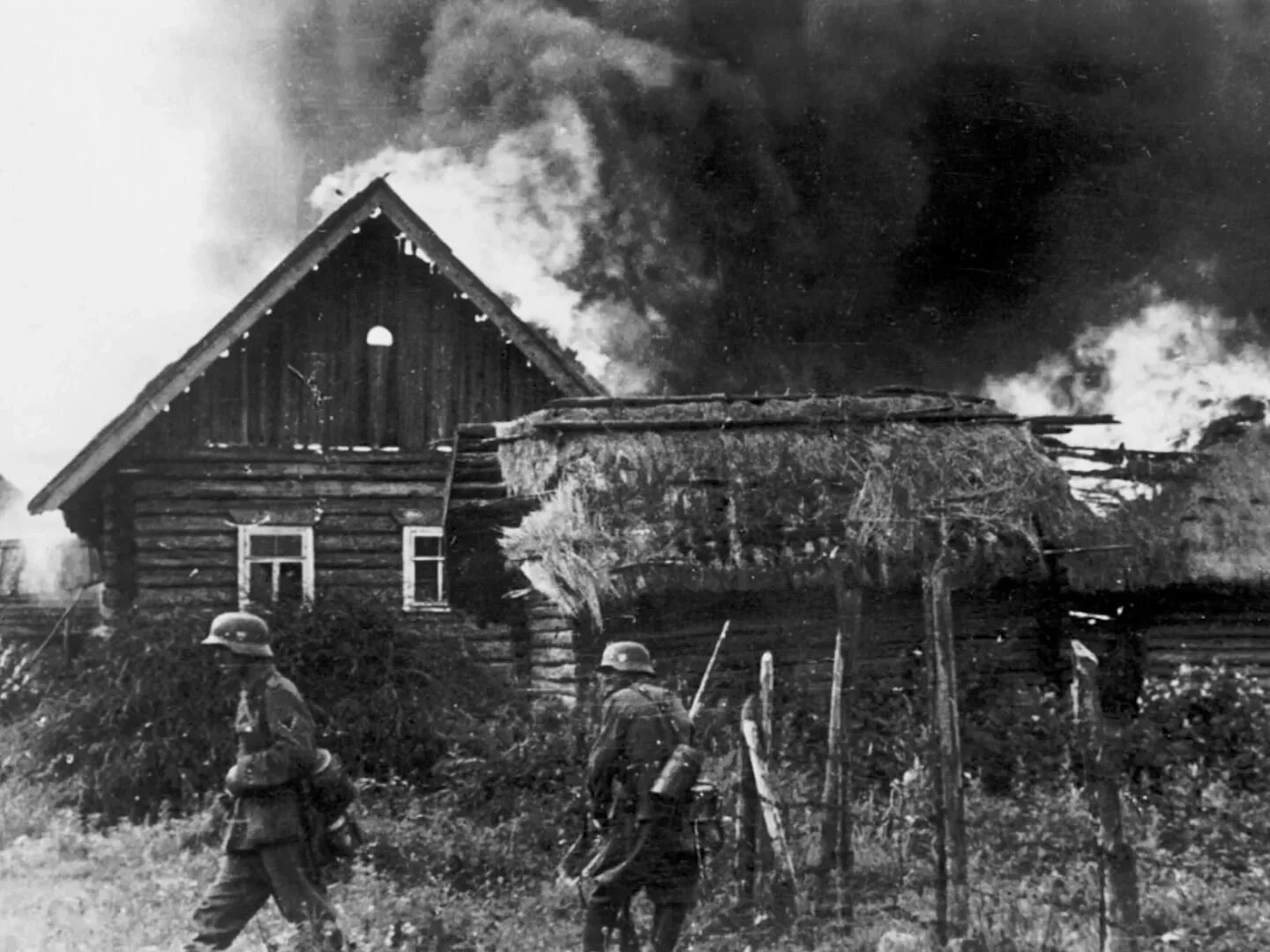 Наша области великой отечественной войне. Сожженные деревни Смоленщины 1941-1943. Деревни сожженные немцами в Смоленской области. Белорусская деревня 1941. Сожженные Белорусские деревни Великой Отечественной войне 1941-1945.