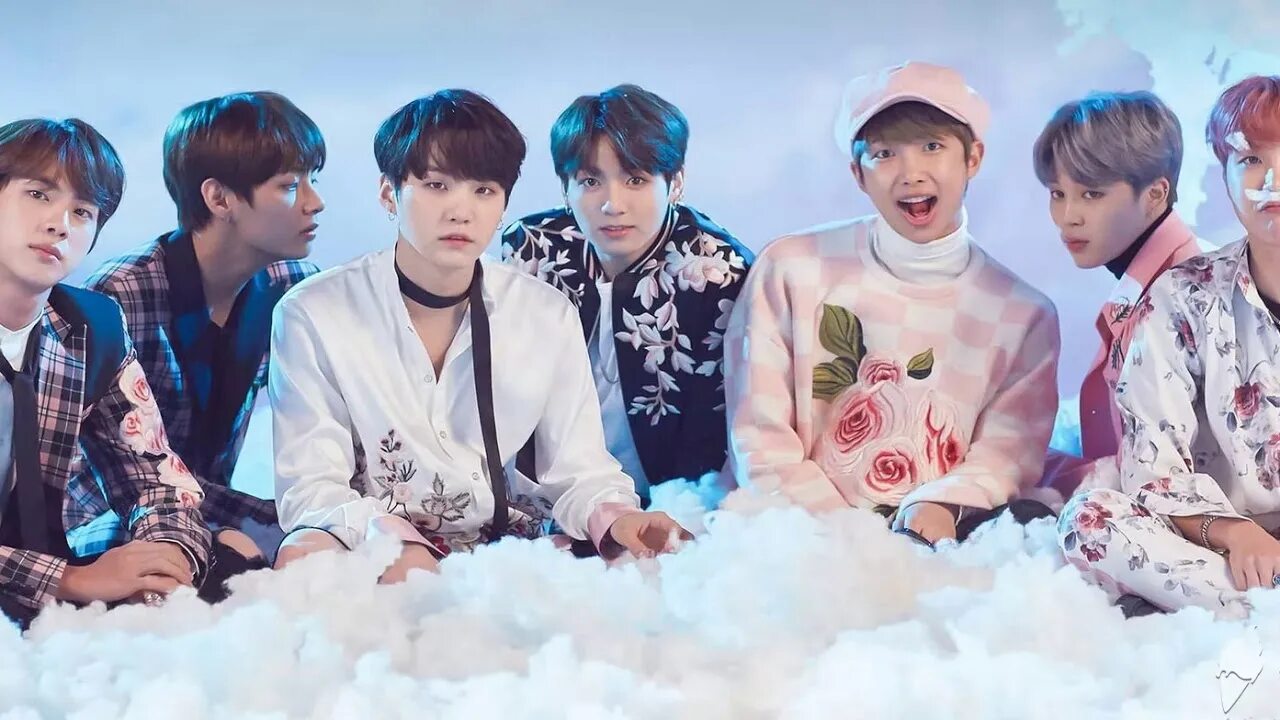 Бтс на сцене. Группа бтс вместе. Бтs группа корейская. Бтс в узбекистане. Бтс 2048.