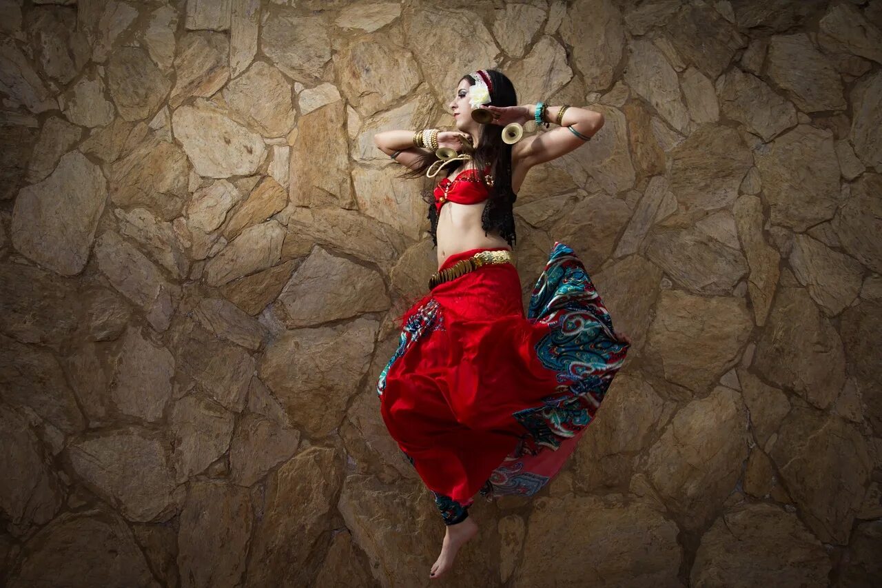 Arabic dancing girl