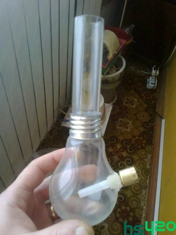 Лапочка для курения соли. Вапорайзер для курения кристаллов из лампочки. Лапочка для курения соли. Бонг для курения альфа пвп. Лампочка для курения.