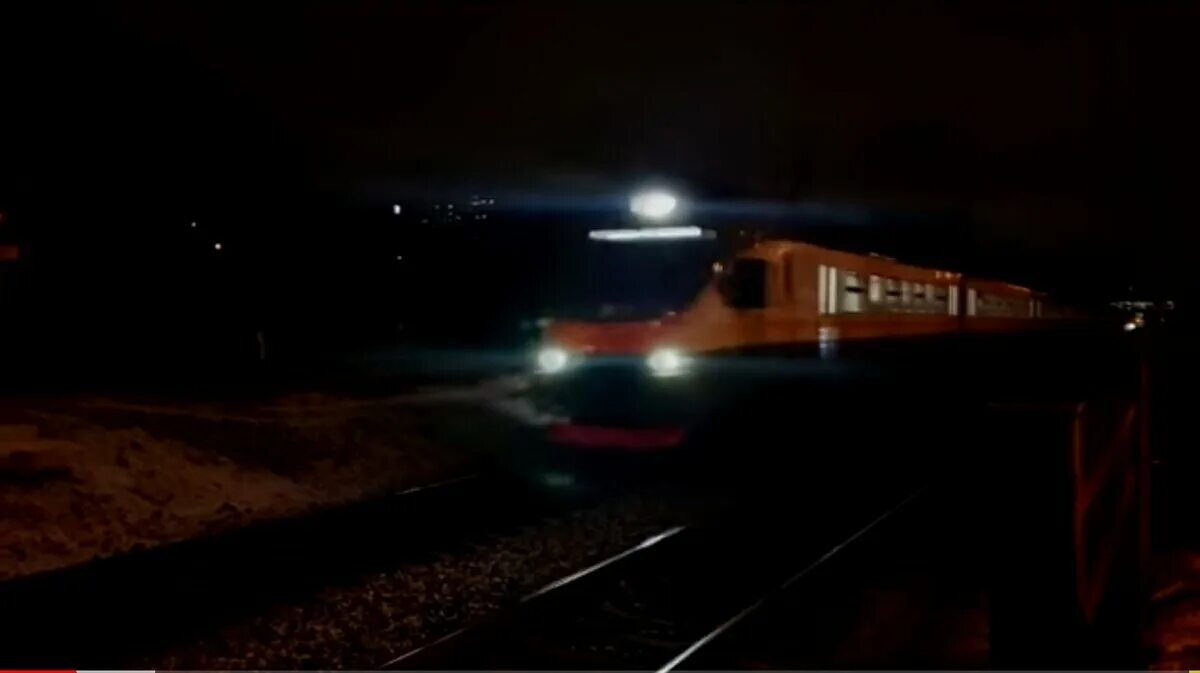 Приведение поезда в движение. Поезд призрак 666. Поезд призрак из Ленинградской области.