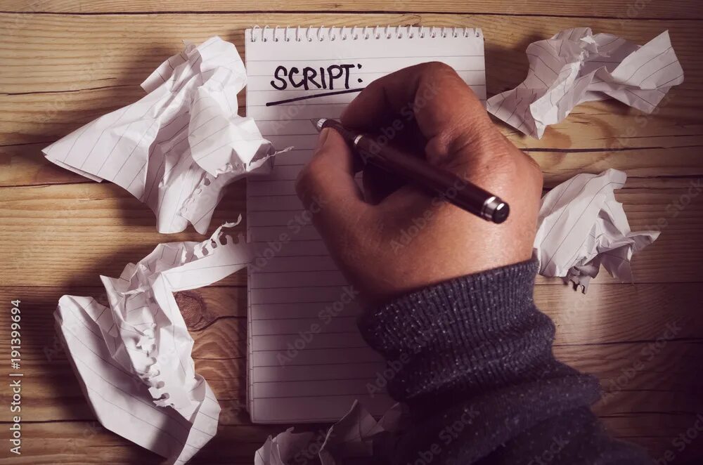 Breaking in script. Написание сценария. write a script. script writing. пишет сценарий.