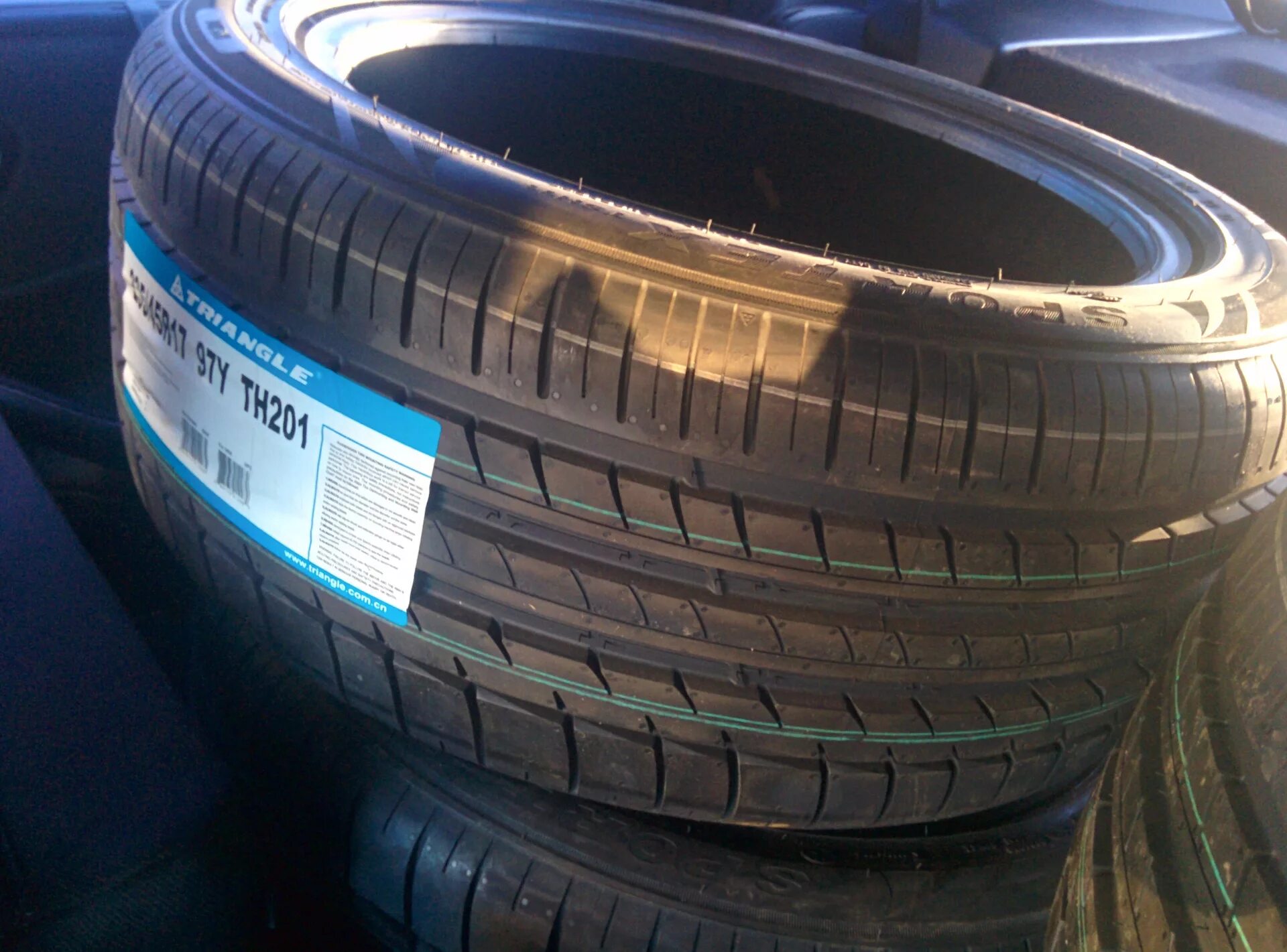 Шины triangle r19. Triangle th201 sportex 215/50 r17 95y xl. triangle th201 205/50 r17 93y. triangle th201 sportex 215/50 r17. triangle th201 sportex 235/50 r19 103w.