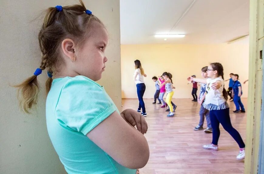 Лагерь реутов. Школьный лагерь девочки. городок детский лагерь реутов.